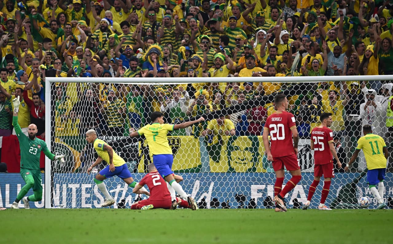 Brasil venció dos goles por cero a Serbia en su debut en La Copa del Mundo Qatar 2022 con la oportunidad de haber visto el mejor gol del Mundial de parte de Richarlison, en el mismo encuentro donde Neymar se fue lastimado y queda esperar saber si está lastimado o su salida fue sólo precaución.