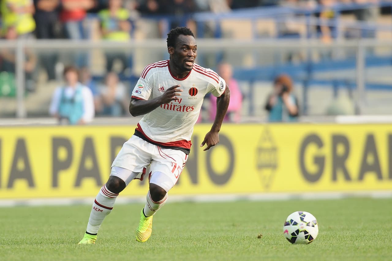 El ghanés Michael Essien estuvo en Chelsea, Real Madrid y Milán, pero a sus 33 años el jugador sigue activo, pero sin equipo. Su último club fue el Panathinaikos de Grecia.