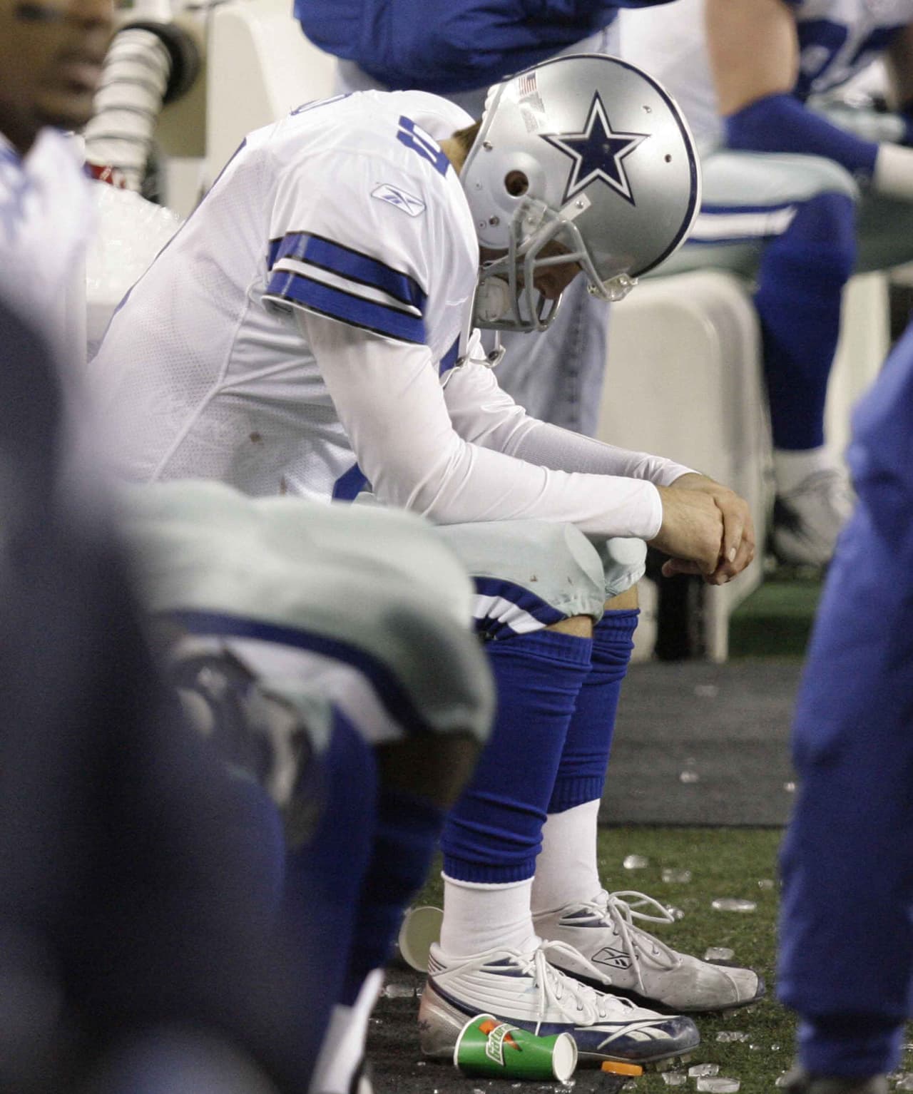 El tiempo se acabó y Seattle eliminó a Dallas con marcador de 21-20 y a partir de ese momento empezó la maldición que hasta ahora se mantiene de Romo y los Cowboys en juegos definitivos.