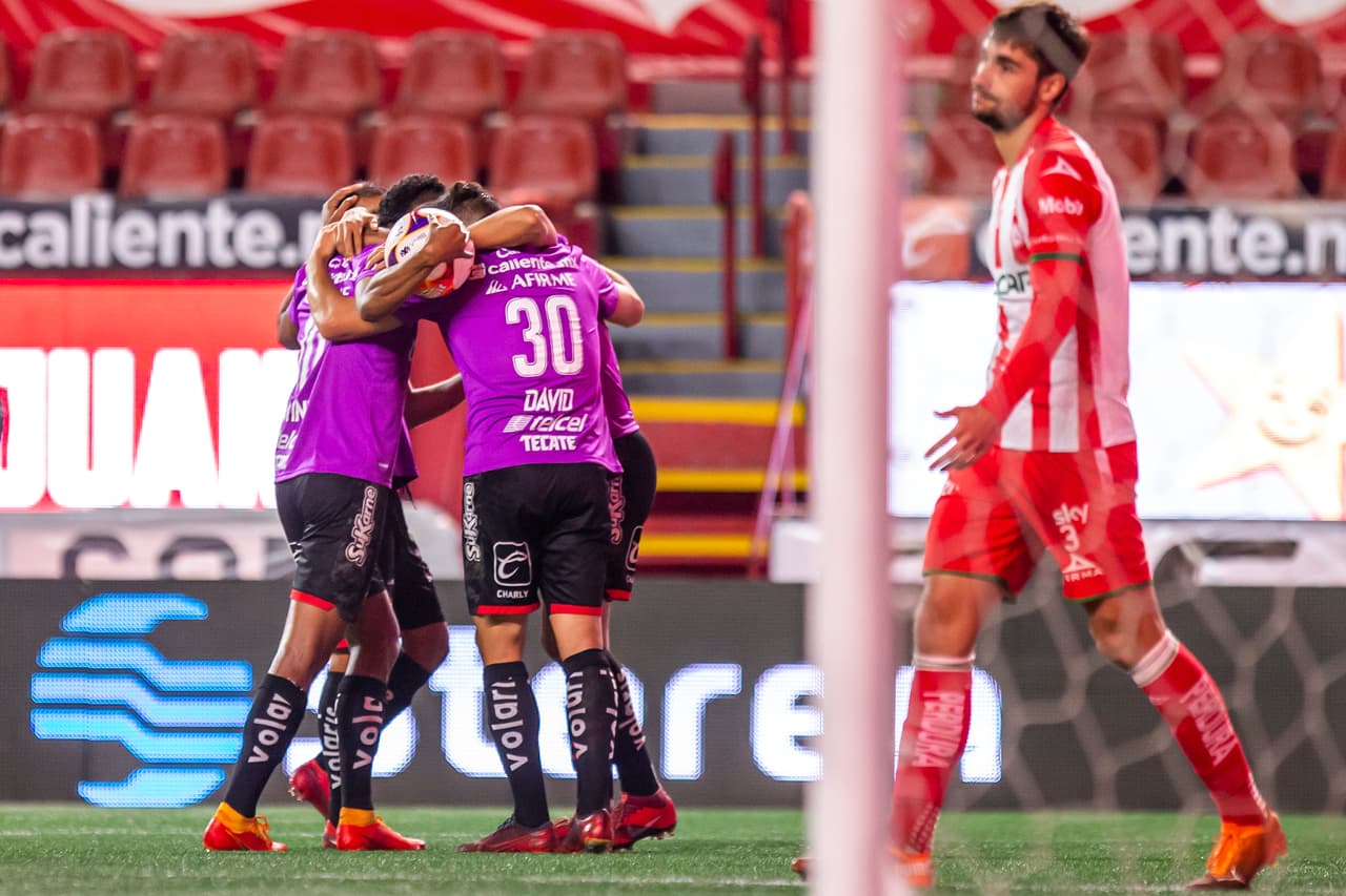 Con un solitario gol de Fidel Martínez, Xolos venció a Necaxa en el debut de Siboldi y sueña con la fiesta grande del Guard1anes 2021.