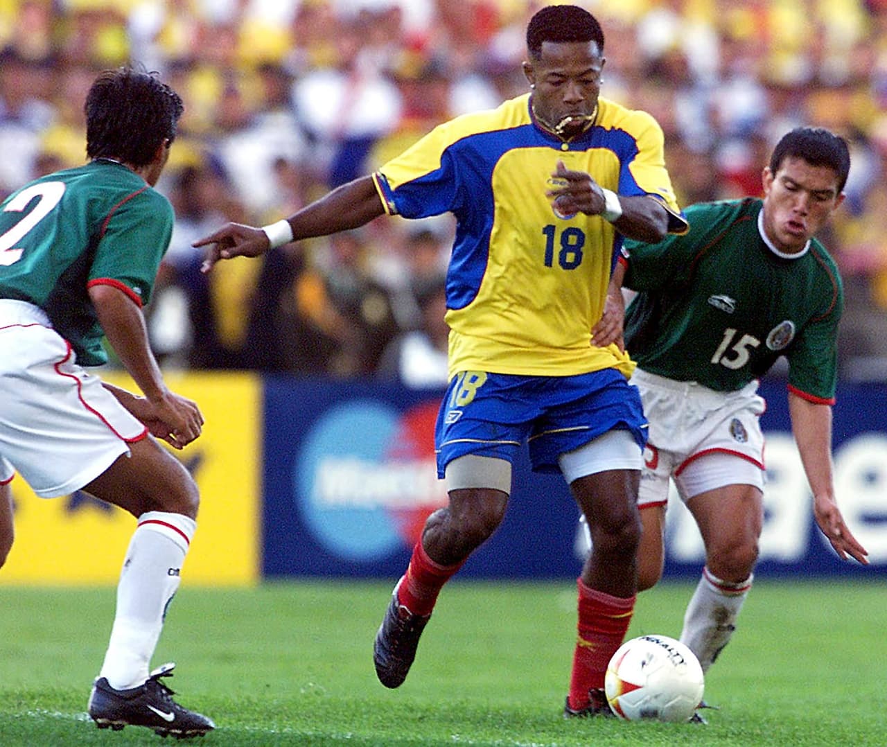 En su mejor momento futbolístico en 2001, el colombiano Jairo Castilo condujo alcoholizado y tuvo un accidente en el que murieron dos mujeres. El jugador pagó una fianza y volvió a la actividad.