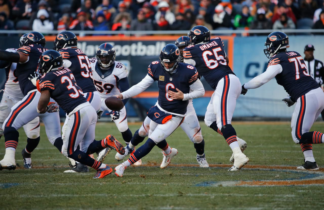 Brock Osweiler debutó como titular con una agónica victoria de los Broncos por 17-15 sobre los Bears y estas son las mejores imágenes del encuentro.