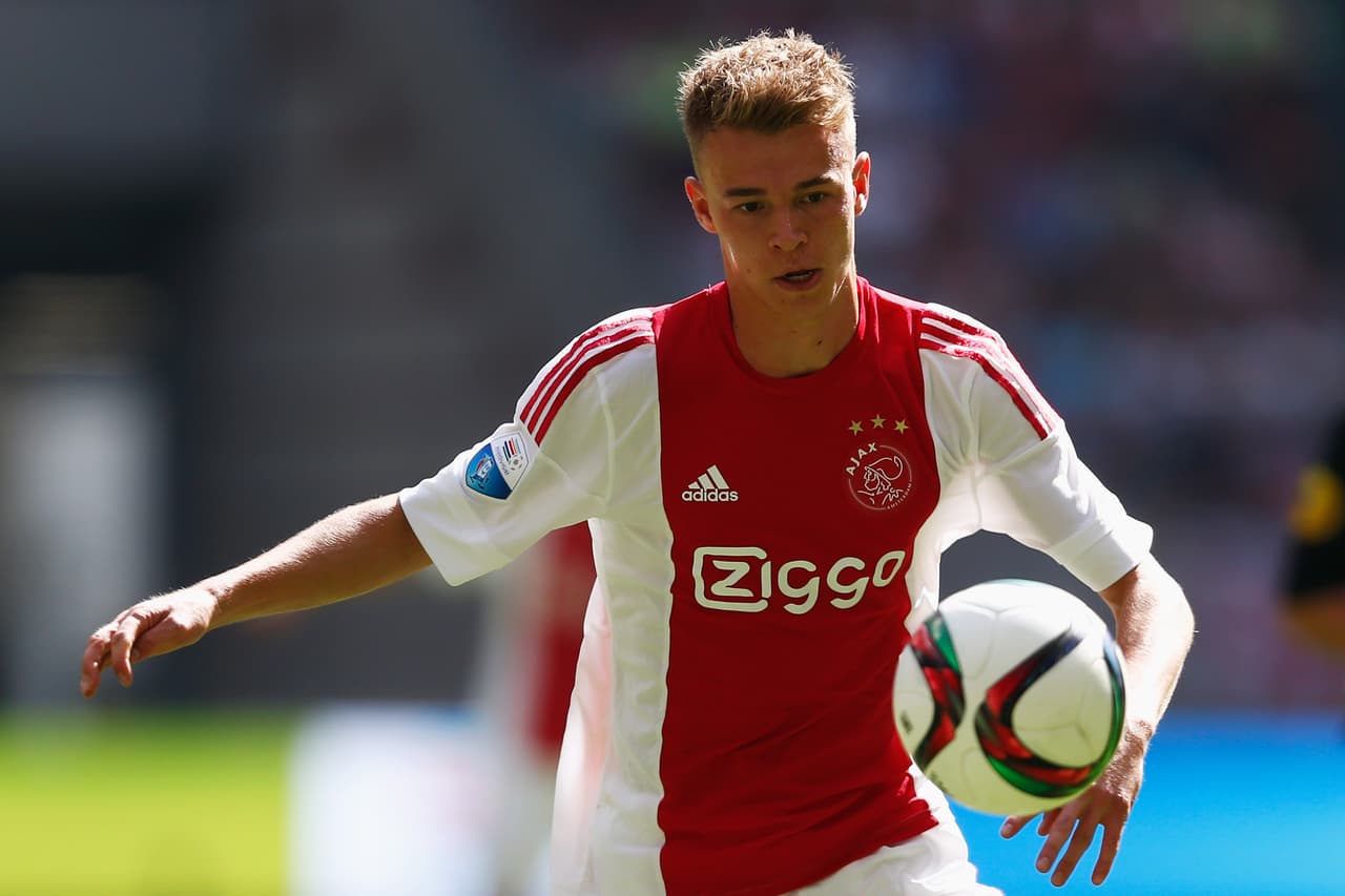 El holandés Daley Sinkgraven, volante de 23 años del Ajax, está en los planes del Bayer Leverkusen, que cuentan con el jugador para reforzar su plantilla en la Bundesliga.