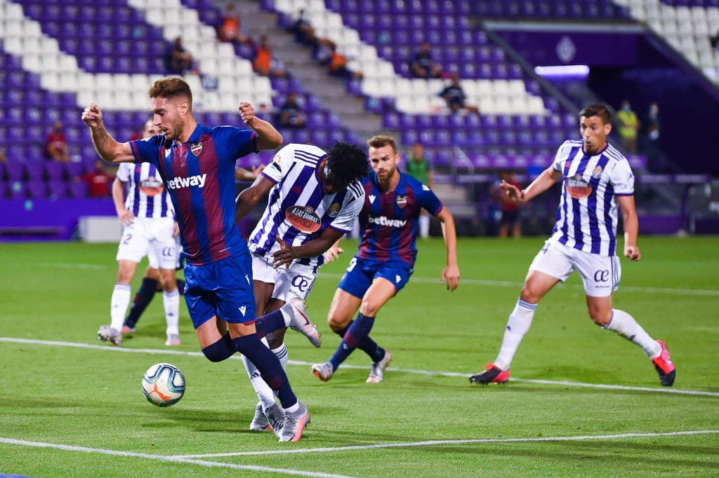 Levante y Real Valladolid no se logran hacer ni poquito daño en u duelo de pocas llegadas.