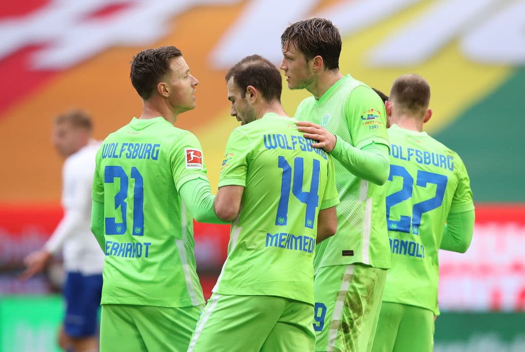 Schalke 04 es goleado 5-0 por el Wolfsburg y alargan su mala racha a 11 partidos sin poder ver la victoria.