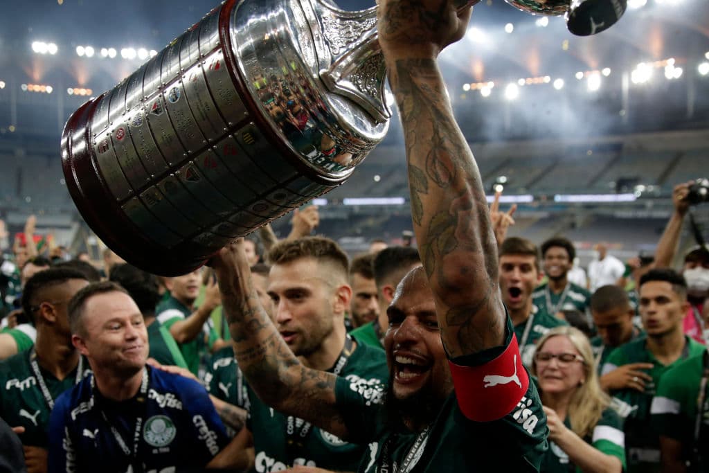 Las postales de la coronación del Palmeiras en la Libertadores | Un gol de último minuto catapultó al ‘Verdao’ al Mundial de Clubes que tendrá lugar en Catar.