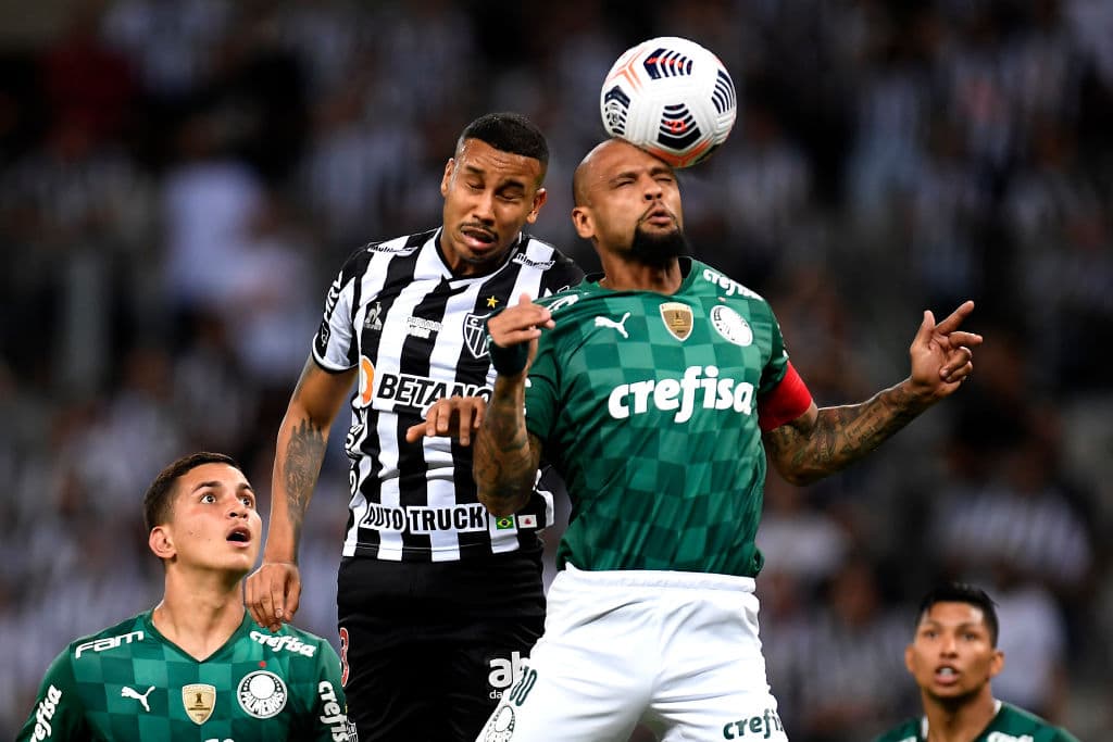 Tras un empate 0-0 en la ida Atlético Mineiro y Palmeiras repiten dosis, pero como el empate fue con 1-1 Palmeiras obtiene su pase a la final por el gol de visitante.