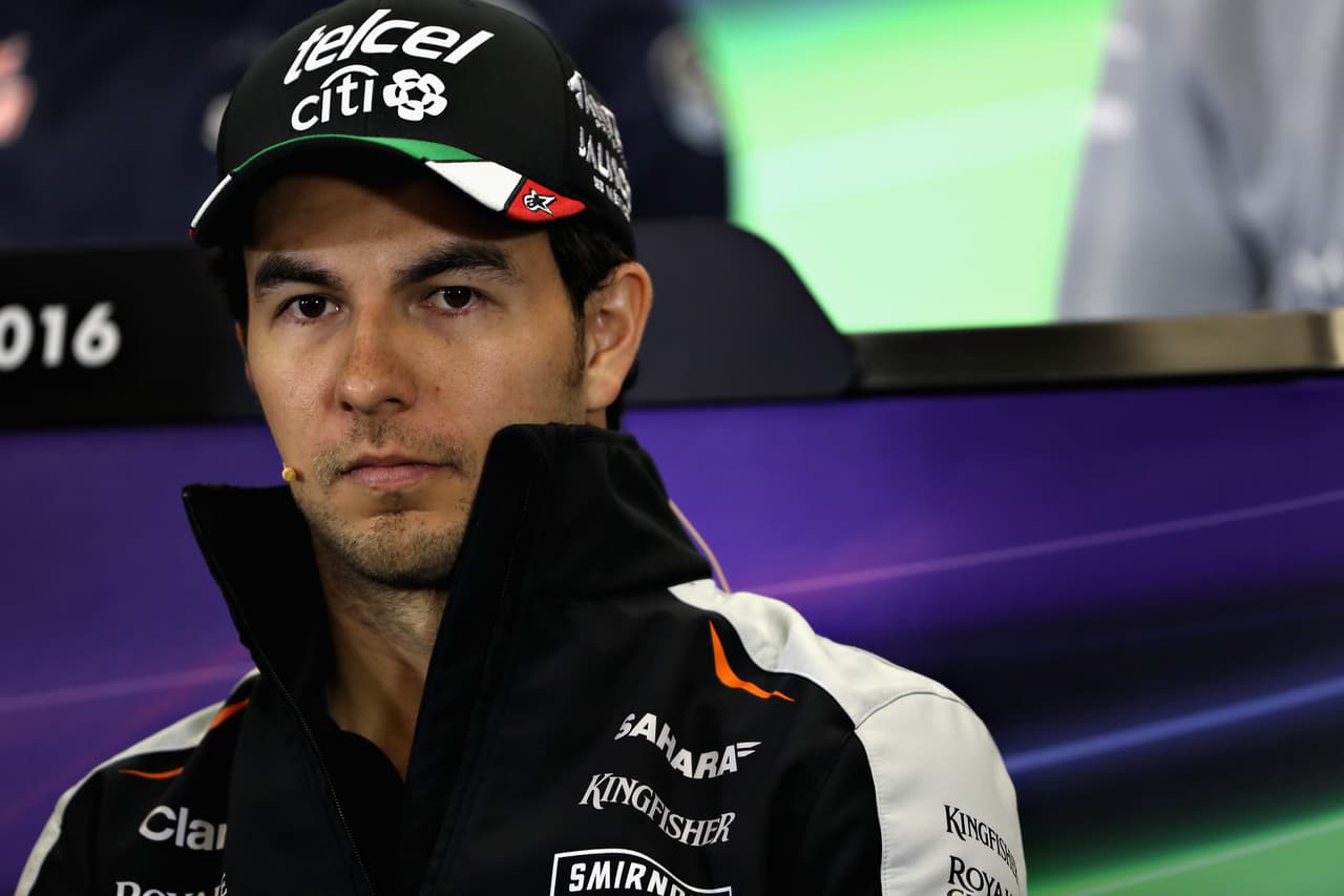 El mexicano Sergio ‘Checo’ Pérez estuvo en rueda de prensa y se relajó con el alemán Nico Rosberg hablando del Día de Muertos en México.