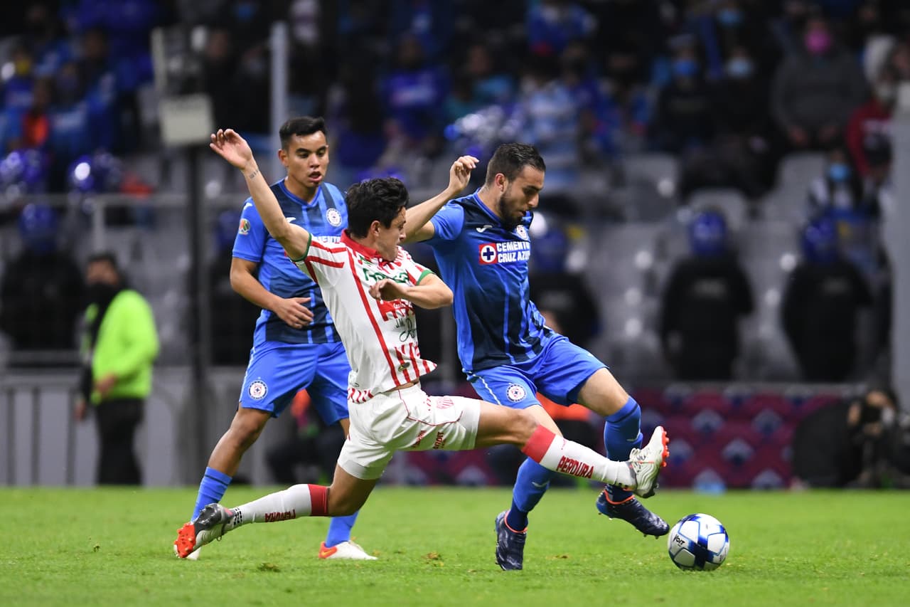 Cruz Azul y Necaxa protagonizaron un partido que tuvo un final cardiaco.