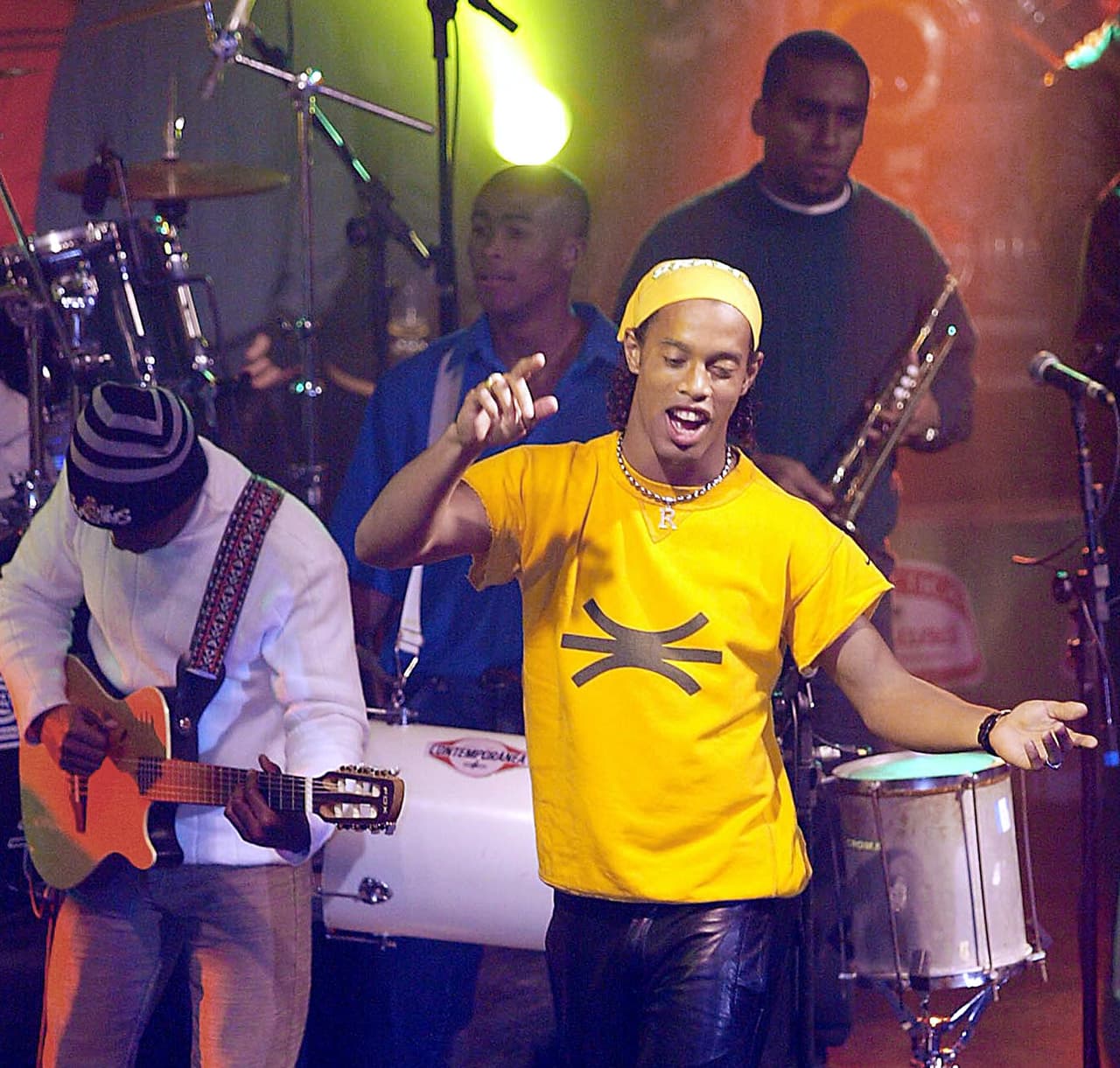 Ronaldinho Gaucho fue la gran figura de Barcelona campeón de Champions League en 2006 y le devolvió la alegría al juego del equipo catalán. Sin embargo, su interés por la fiesta siempre lo persiguió no solo en el club azulgrana sino en el resto de su carrera. Eso no le impidió ser campeón del mundo en 2002.