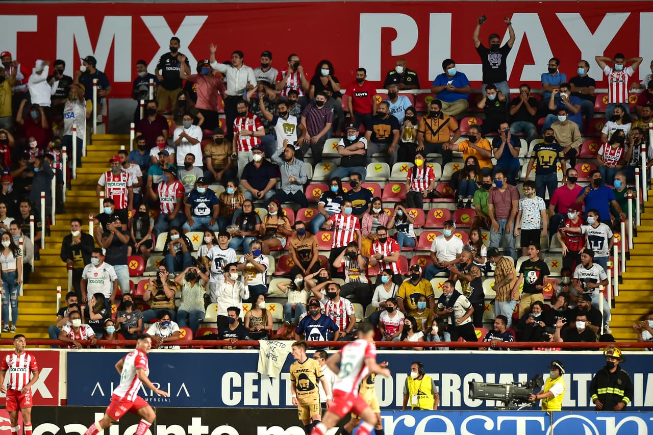 Alrededor de 8 mil peronas se hicieron presentes en el Victoria.