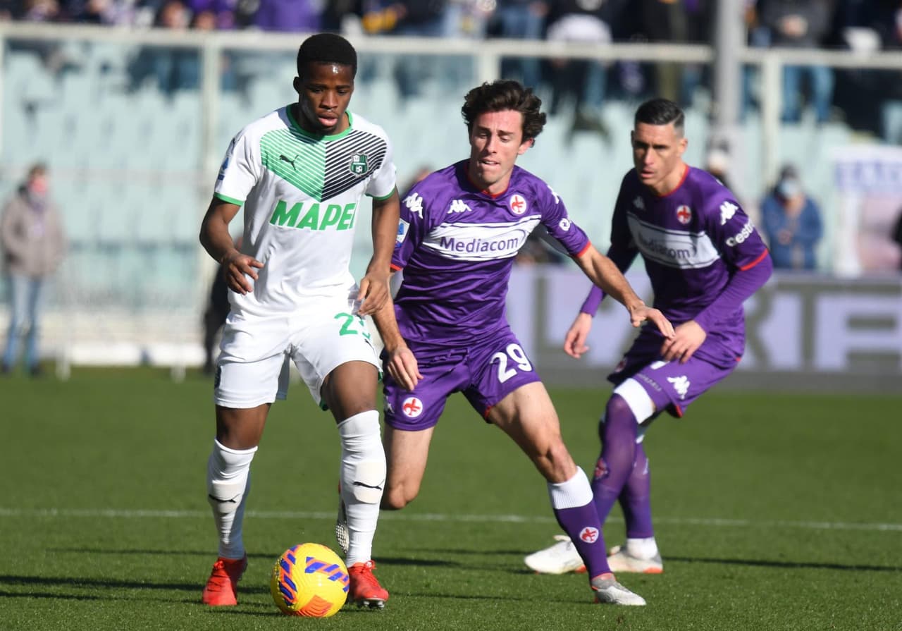 Fiorentina y Sassuolo empataron 2-2 en la J18 de la Serie A. Con este resultado, la Fiore se coloca en la sexta posición de la tabla y clasificar por encima de la Juventus.
