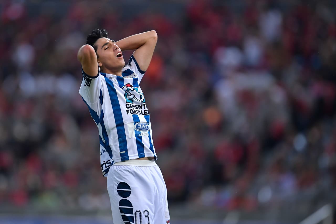 Kevin Álvarez perdonó en al menos tres ocasiones frente al arco de Camilo Vargas. Pachuca presionó en la recta final del primer y segundo tiempo, pero el portero rojinegro lució impenetrable.