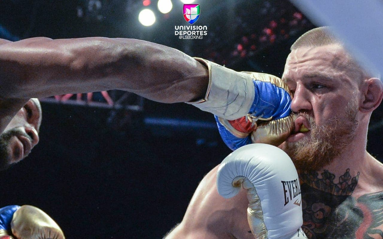 Esta pelea fue la otra cara del deporte, cuando lejos de un interés de simple competencia se mueve por dinero y aún así por muchos fue considerado hace un año como el 'Combate del siglo'.