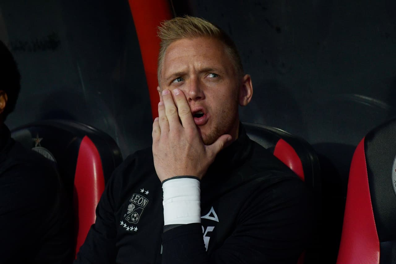 La actualidad del arquero de 30 años es de suplente luego de la llegada de Rodolfo Cota a la portería esmeralda.