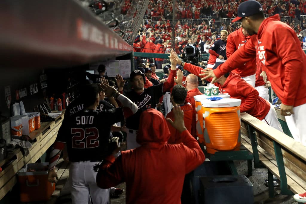 Los astros ganan 4-1 y le meten presión a los Washington Nationals.