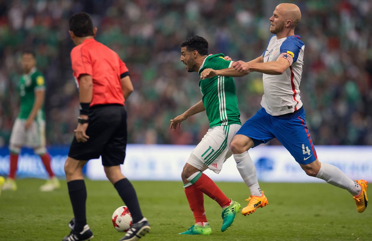 El 11 de junio de 2017, en el Estadio Azteca empataron a un gol en partido de clasificación al mundial. Los goles fueron de Vela y Bradley, respectivamente.