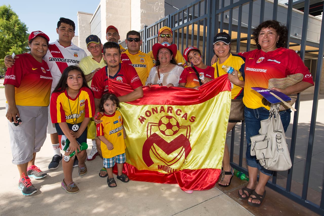 Gran ambiente se vivió en la final de la Súper Copa MX entre Morelia y Puebla.