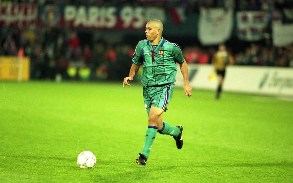 Anotó el tanto para vencer por la mínima diferencia al PSG y levantar el trofeo de la Recopa Europea.