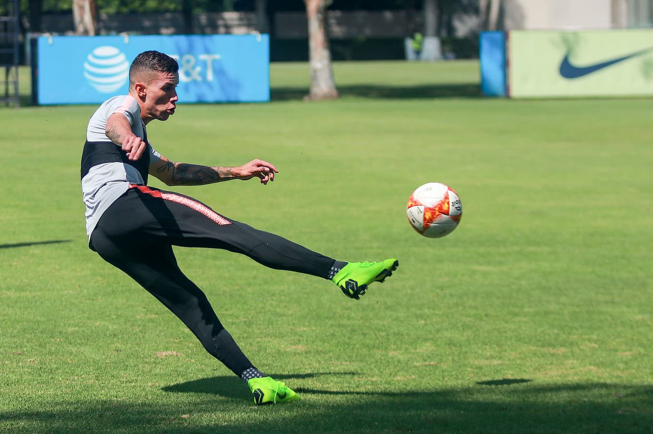 Por su parte, en la zona de volantes, Mateus Uribe sigue con toda la intensidad para dar su mayor aporte dentro de América para ser campeones.