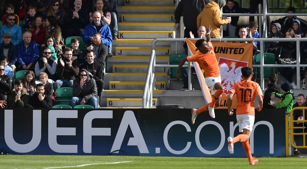 Maatsen reemplaza a Frenkie de Jong en convocatoria de Países Bajos