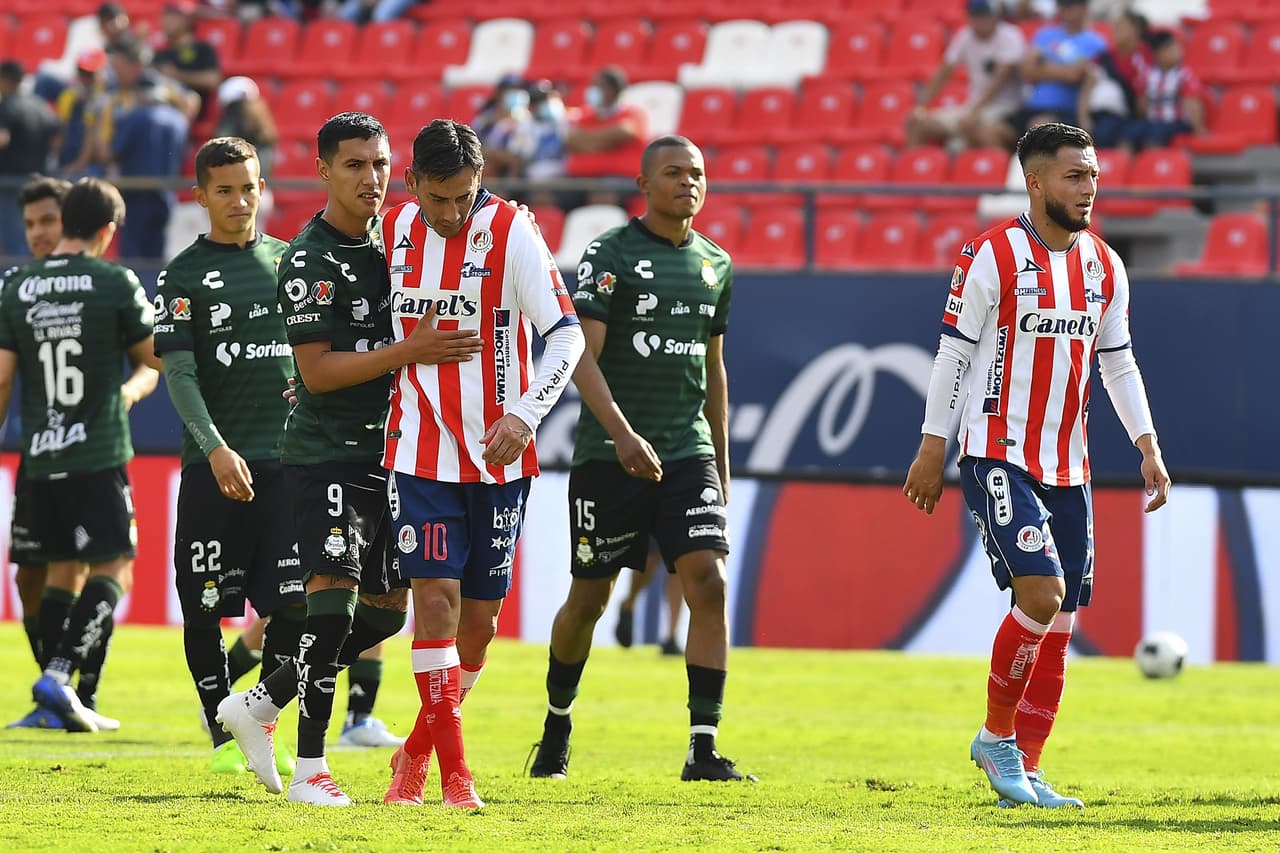 Santos remontó y sorprendió de visita al Atlético San Luis. El conjunto lagunero, a pesar de estar eliminado, hizo un gran partido y se llevó la victoria fuera de casa con goles de Eduardo Aguirre, Brian Lozano y José Ávila.
