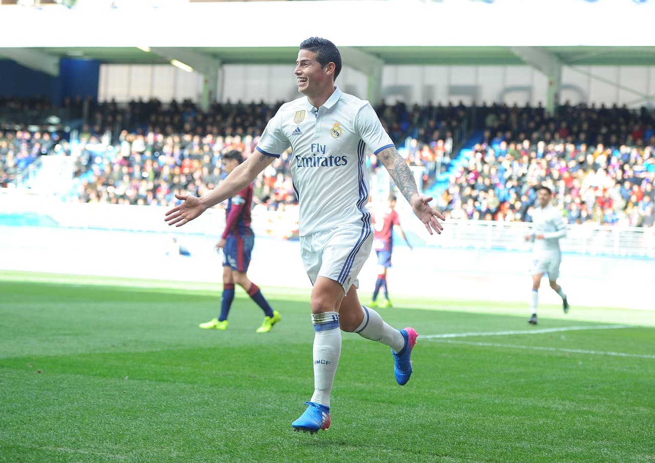 James Rodríguez (Colombia) - Real Madrid C.F. - El colombiano posee una zurda prodigiosa. Pocas veces el balón no llega a donde lo envía, sea un pase un remate al arco.