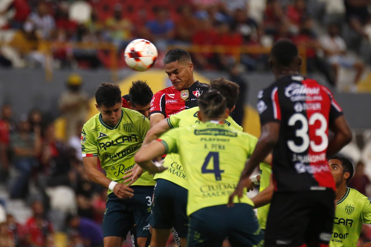Atlas se impuso 2-1 al Necaxa con goles de Julio Furch y Julián Quiñones en partido de la Jornada 13.