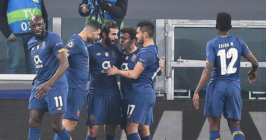 Juventus queda eliminado, por tercer año consecutivo, de la UEFA Champions League. Esta vez el Porto hizo la hazaña y, en tiempo extra, con gol de Sergio Oliveira, calificó a su equip a cuartos de final. El mexicano Jesús 'Tecatito' Corona, fue titular y participó durante todo el encuentro. El marcador del partido fue 3-2, pero fue el global el que le dio el pase a los 'Dragones Azules'.