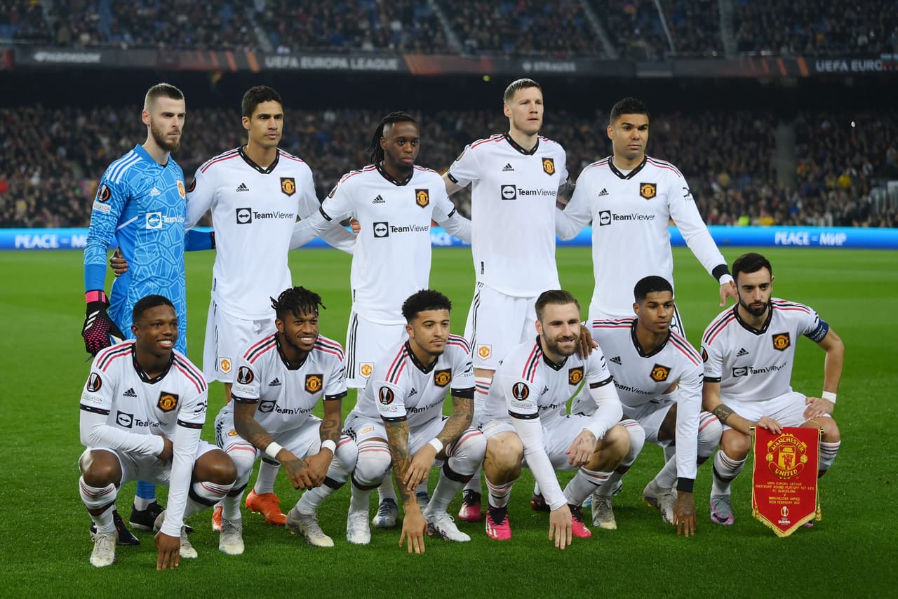 El Barcelona y el Manchester United empataron en la ida de los dieciseisavos de final de la Europa League; los goles culés fueron de Marcos Alonso y Rapinha y por los Devils marcaron Marcus Rashford y un autogol de Jules Koundé.