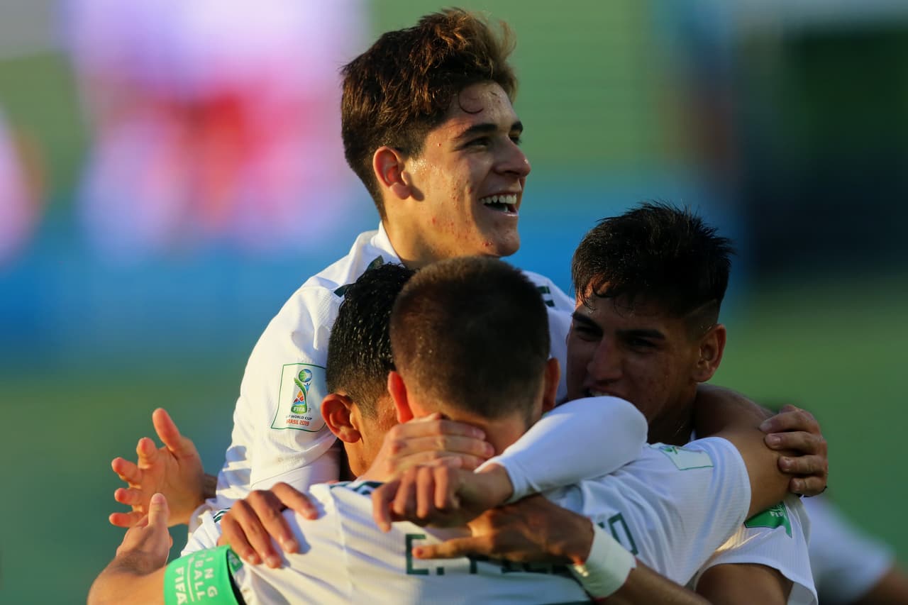México vence a Japón 2-0, con goles de Pizzuto y Muñoz; jugará contra Corea del Sur en cuartos de final.