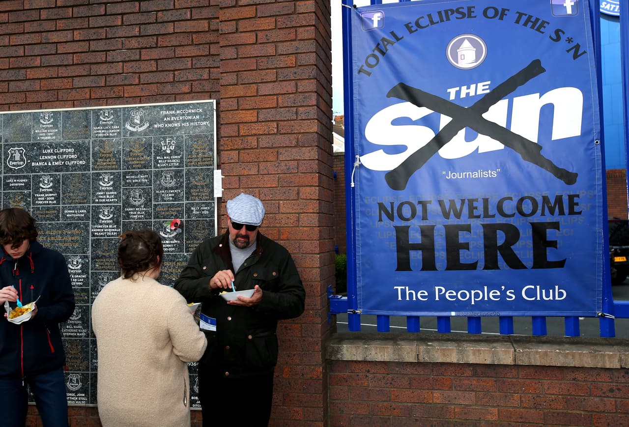 Everton veta al diario sensacionalista británico