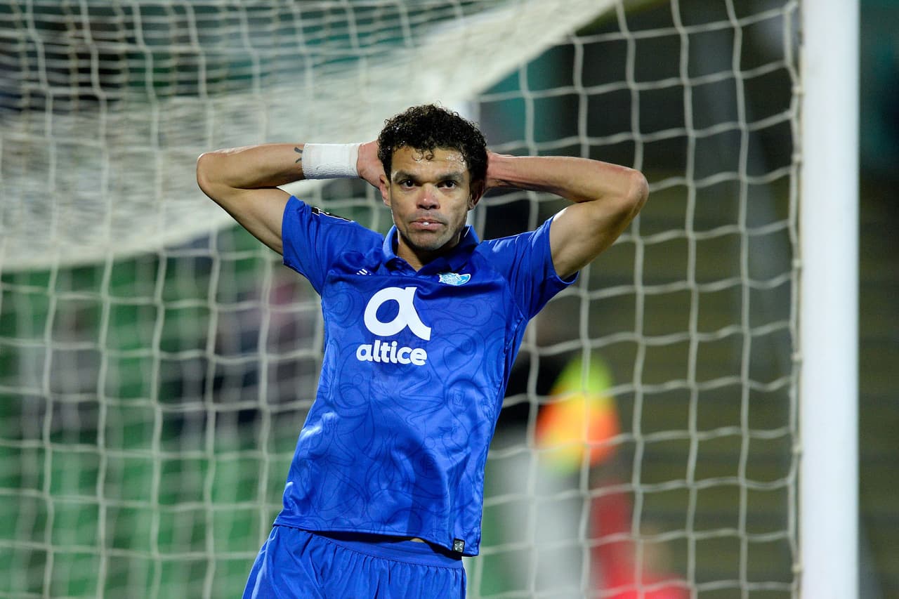 Los goles de Nuno Santos al 84' y Ronan al 90'+1 dejaron al Porto sumamente comprometidos en su lucha al título.