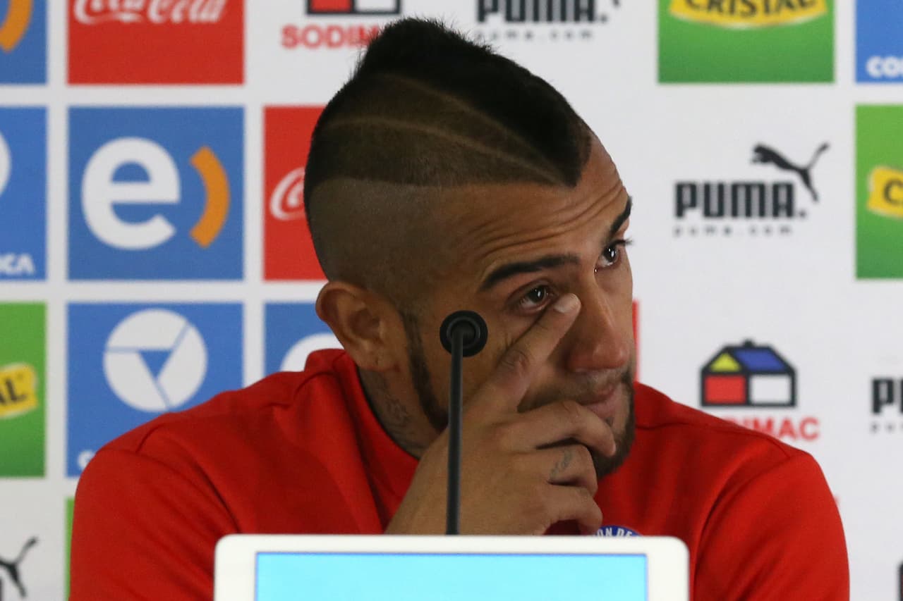 El chileno le respondió ante la ley y le pidió disculpas a la opinión pública de su país, para luego ser parte del título de Chile en Copa América, el primero de su historia.