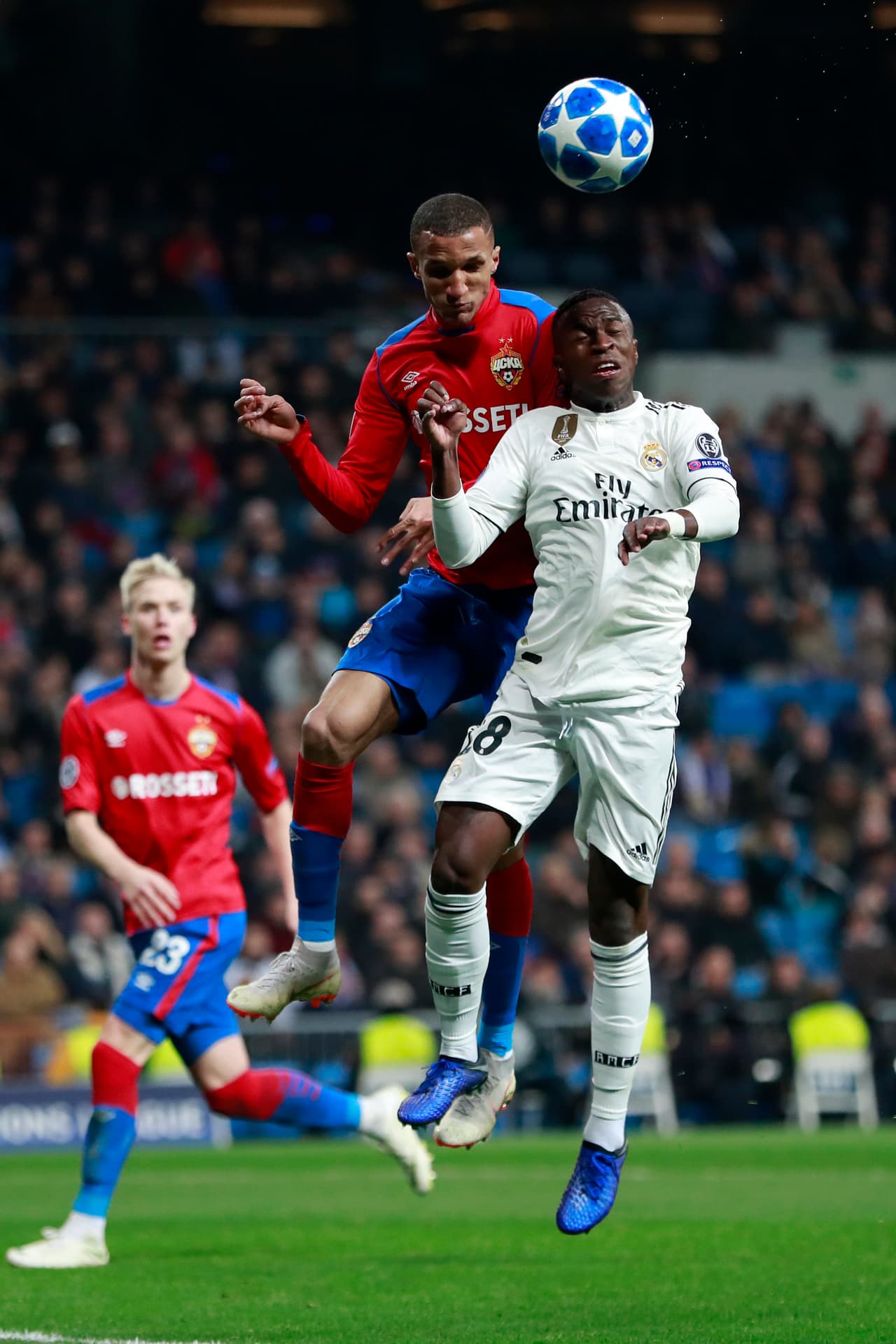 Según caían los goles del CSKA en el Bernabéu el joven se postulaba para comenzar a tirar del carro, pero no fue suficiente.