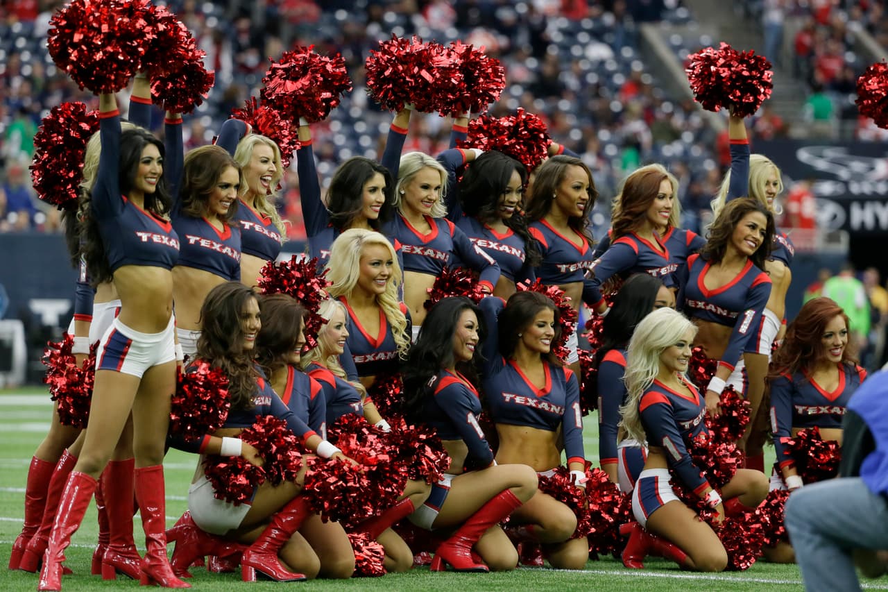 Las bellezas de los Houston Texans durante el partido de comodines ante los KC Chiefs.