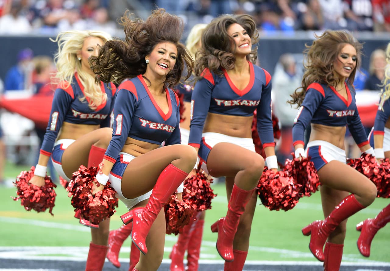 Las bellezas de los Houston Texans durante el partido de comodines ante los KC Chiefs.