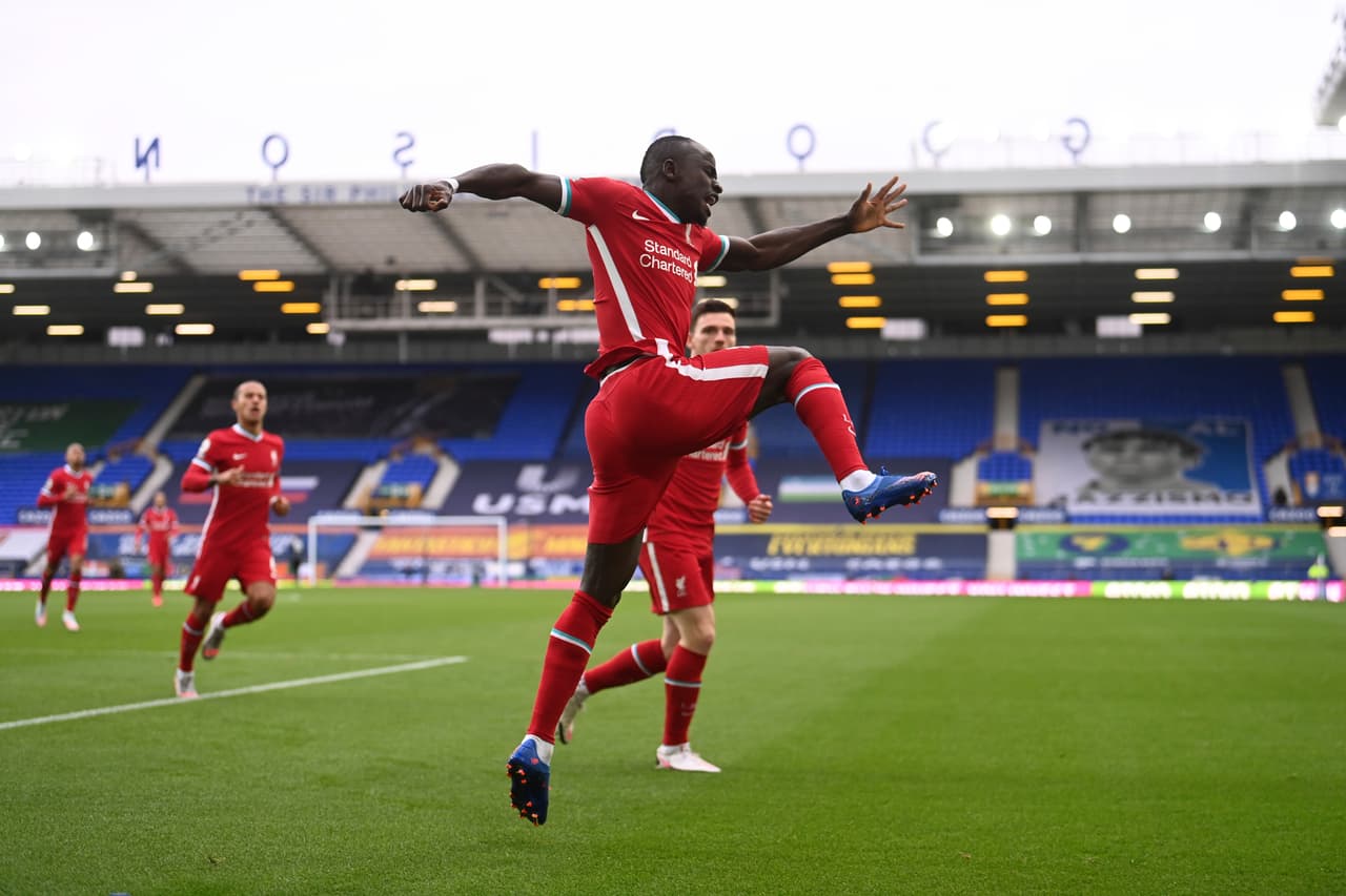 Sadio Mané (3’) abrió el marcador y Michael Keane (19’) empató el marcador. Mohamed Salah (72’) volvió la ventaja a los visitantes, pero Calvert-Lewin (81’) volvió a igualar los cartones. Richarlison (90’) salió expulsado en la recta final y James Rodríguez jugó todo el encuentro.