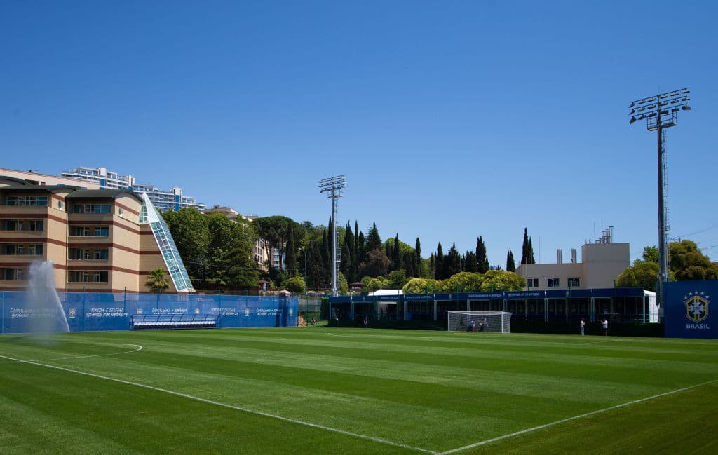 Así es la guarida que Brasil tendrá en Rusia 2018. Balcones con vista al mar, una cancha, áreas de esparcimiento y relajación, y habitaciones de lujo a disposición de los artistas del balón.