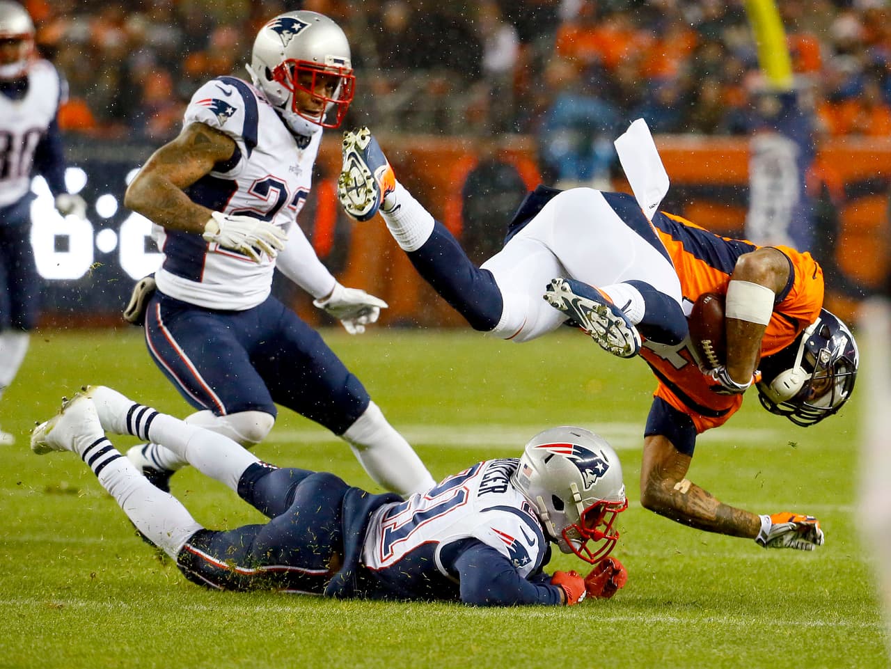 Los Broncos rompieron con la racha ganadora de los Patriots con un marcador en tiempo extra de 30-24. Checa las mejores tomas del sorprendente duelo.