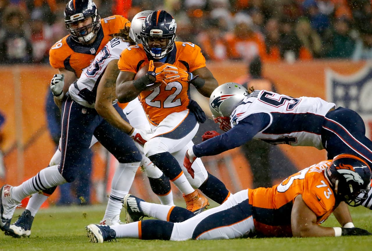 Los Broncos rompieron con la racha ganadora de los Patriots con un marcador en tiempo extra de 30-24. Checa las mejores tomas del sorprendente duelo.