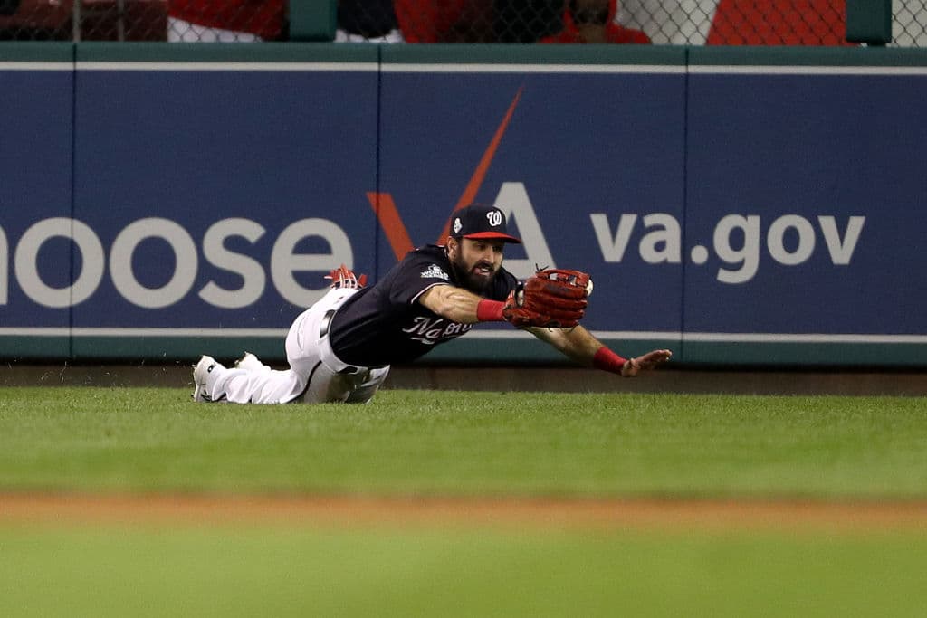 Los astros ganan 4-1 y le meten presión a los Washington Nationals.