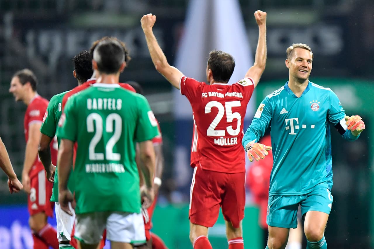 Los bávaros consiguieron su trigésimo título de la Liga alemana luego de vencer por la mínima diferencia al Werder Bremen con gol de Robert Lewandowski. Es el octavo título consecutivo para Bayern Munich; su dominio en la Bundesliga es total.