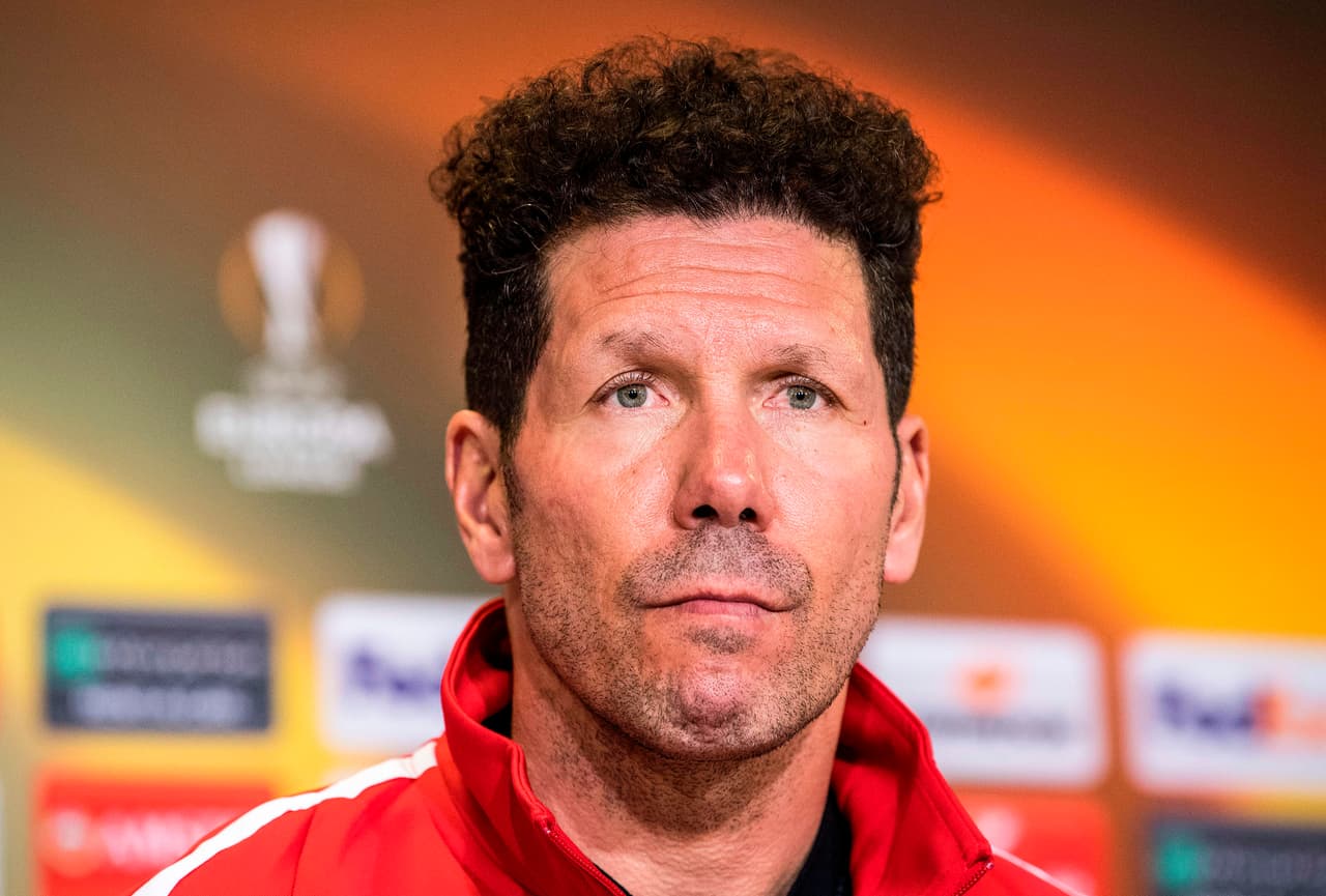 La decepción para Diego Simeone y sus dirigidos, subcampeones en dos ocasiones de Champions League, se acentúa porque en España su lucha por el título parece lejana ante un dominante Barcelona.