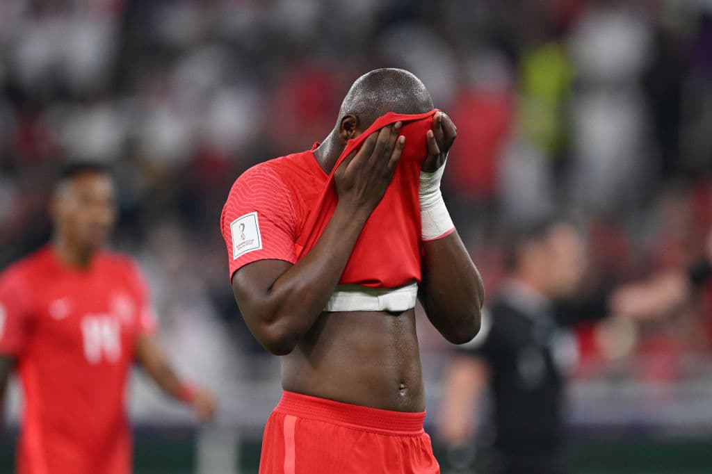 Marruecos y Croacia lograron ese jueves sus boletos a los Octavos de Final del Mundial Qatar 2022, luego de disputar su tercer y último choque del grupo F de la Copa Mundo de la FIFA. En el Estadio Al Thumama, el conjunto marroquí se confirmó como una de las grandes revelaciones de la cita mundialista tras supera por 2-1 a Canadá, con lo cual quedó líder de su grupo y de manera invicta. De otro lado, en el Estadio Ahmed bin Ali, Croacia y Bélgica protagonizaron un duelo intenso entre las selecciones que terminaron como segunda y tercera en el pasado Mundial de Rusia 2018.