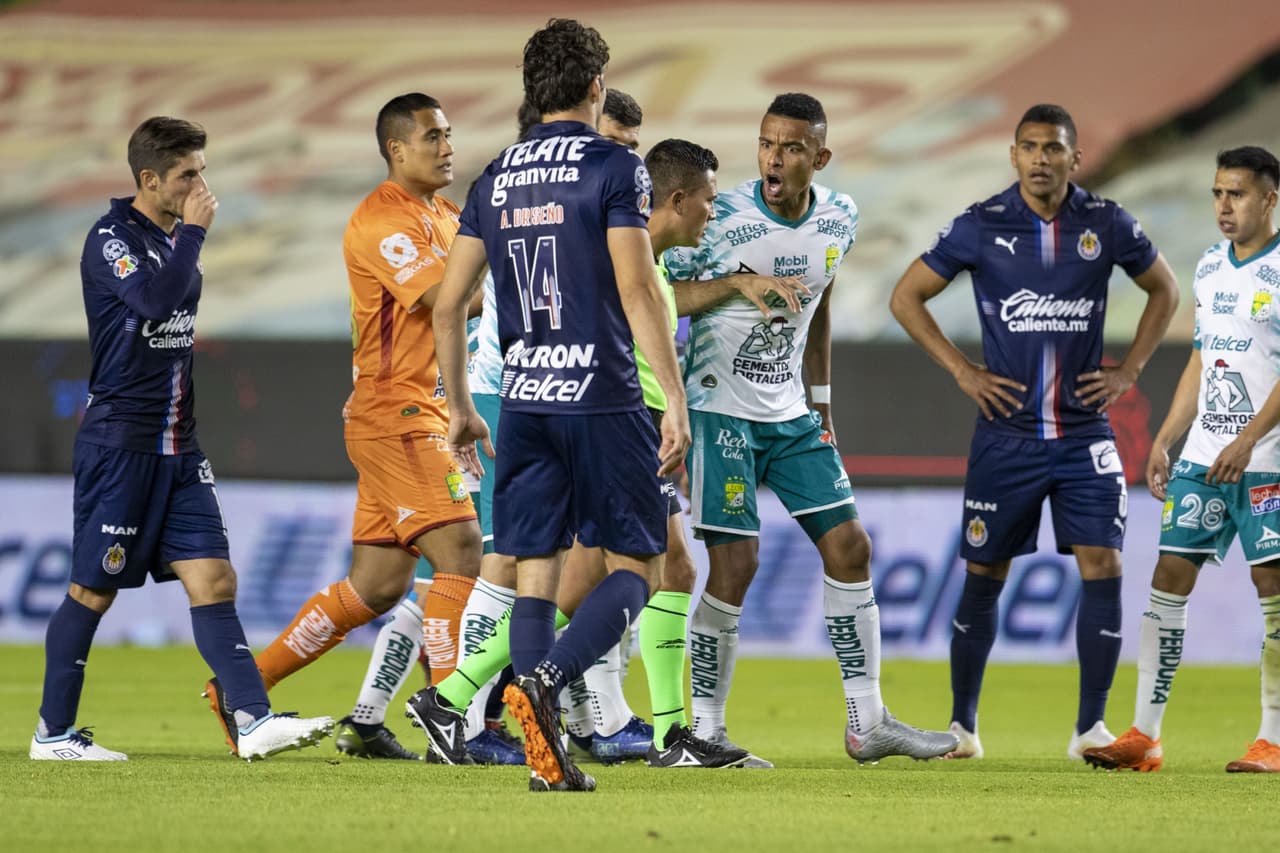 Con goles de Jesús Sánchez, José Macías y Alejandro Mayorga, Chivas vence 1-3 a León de visita y se adueña de los puntos. Chivas avanza hasta la posición número 11 y León se queda en el sótano con la quinceava plaza con cuatro unidades.