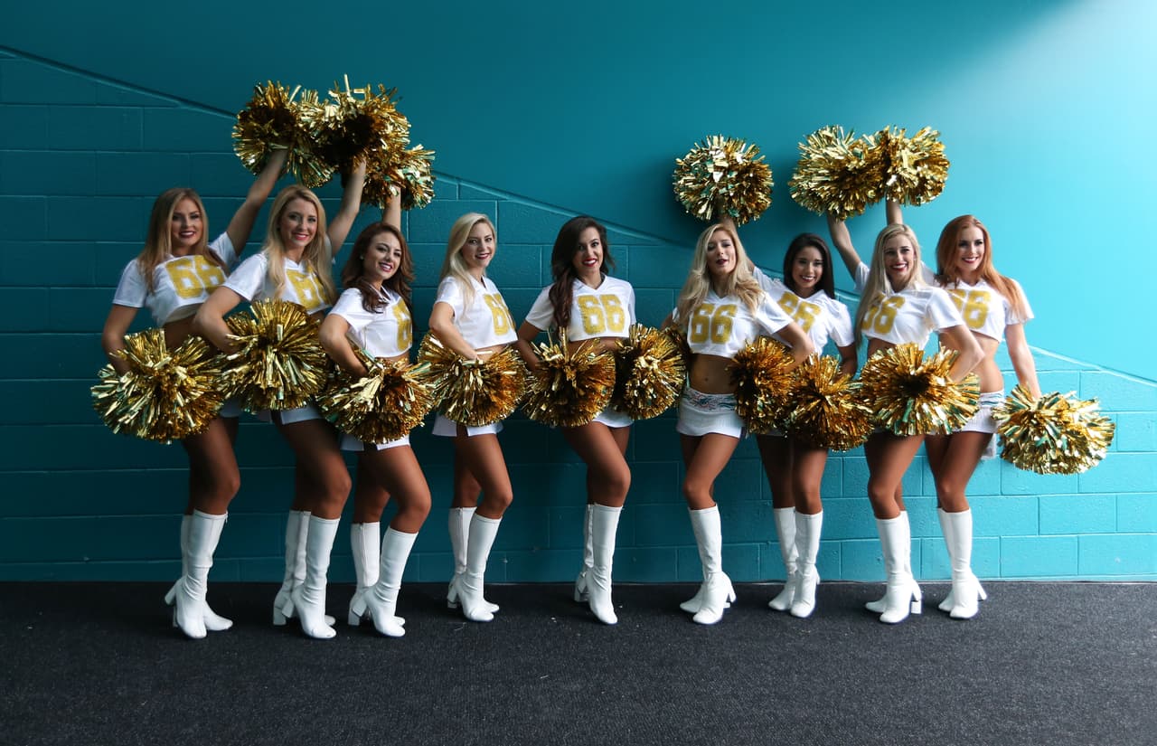 Si de falditas se trata, las de las porristas de la NFL son ¡las más candentes!