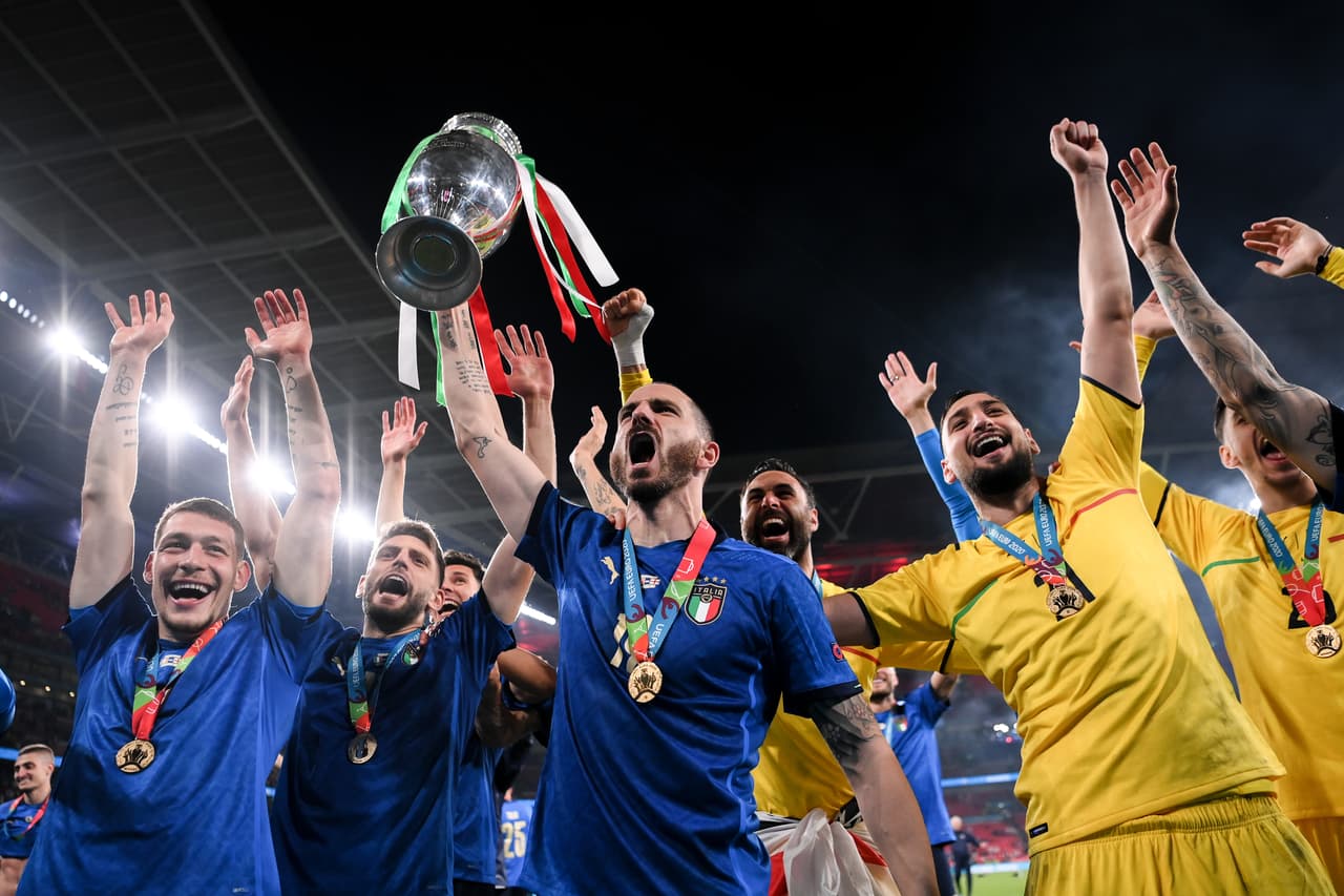 Italia premia con €250 mil euros a jugadores por ganar la Euro