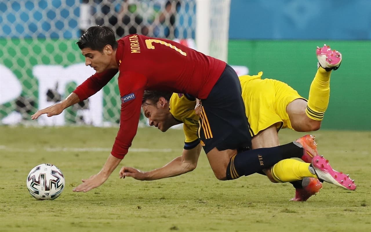 España y Suecia empatan durante su debut en la Euro 2020 con marcador de 0-0, en la Cartuja. El equipo local no logró definir ante los suecos y ambos equipos repartirán puntos dentro del Grupo E. Polonia es el próximo de los españoles, mientras que Eslovaquia se medirá ante Suecia el viernes.