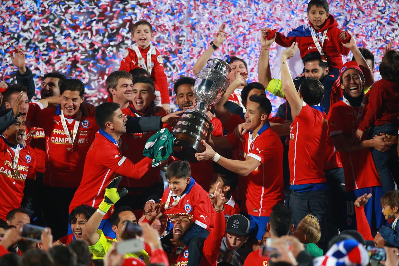 El título de la Copa América de Chile en su país en 2015 abrió el capítulo de una serie de molestias entre los jugadores, que se fueron calmando pero sí fueron aumentando la presión interna.